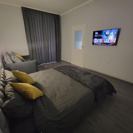 Warm & Cozy Apartment In The Heart Of Historical Liov Exterior foto