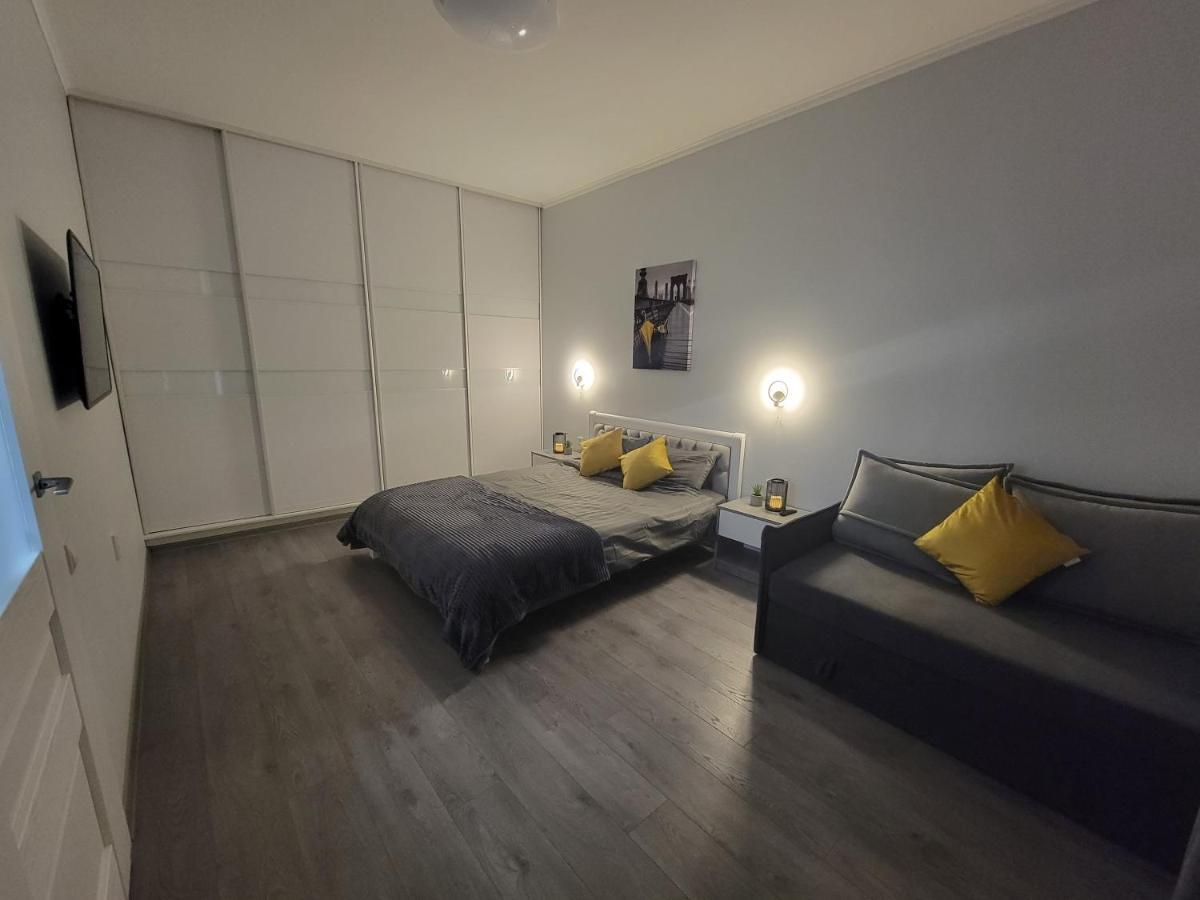 Warm & Cozy Apartment In The Heart Of Historical Liov Exterior foto